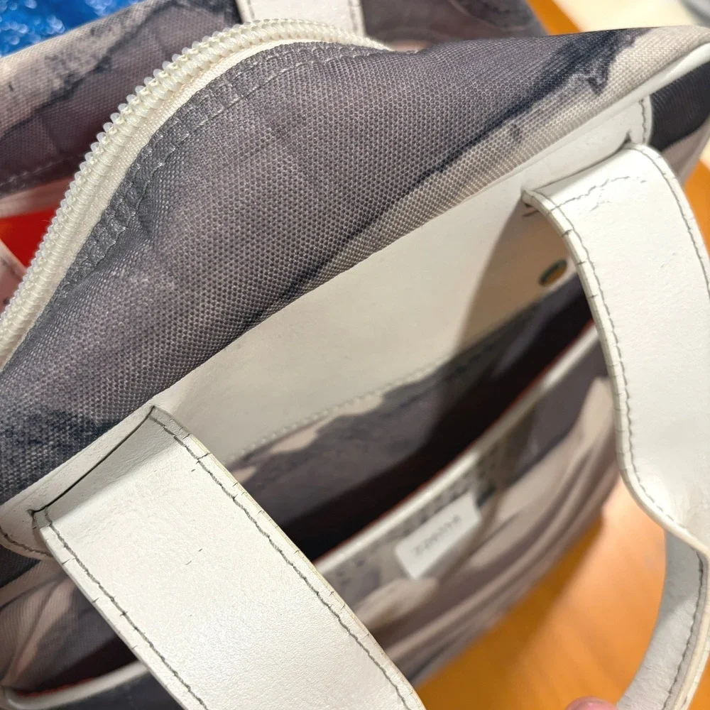 Vintage Nike Sportswear Messenger Bag Grey White Graphic Sneaker Retro Crossbody
